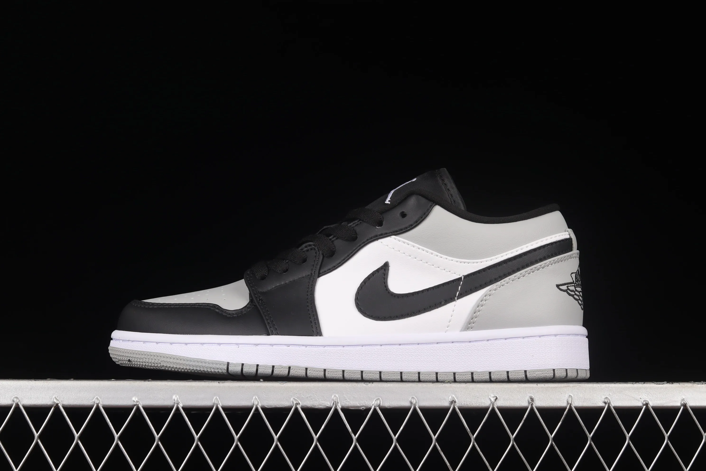 All categories Air Jordan Jordan series basketball shoes Air Jordan 1 Low Z version Air Jordan 1 AJ1 Joe 1 new black and gray low-top retro culture basketball shoes 553558-052